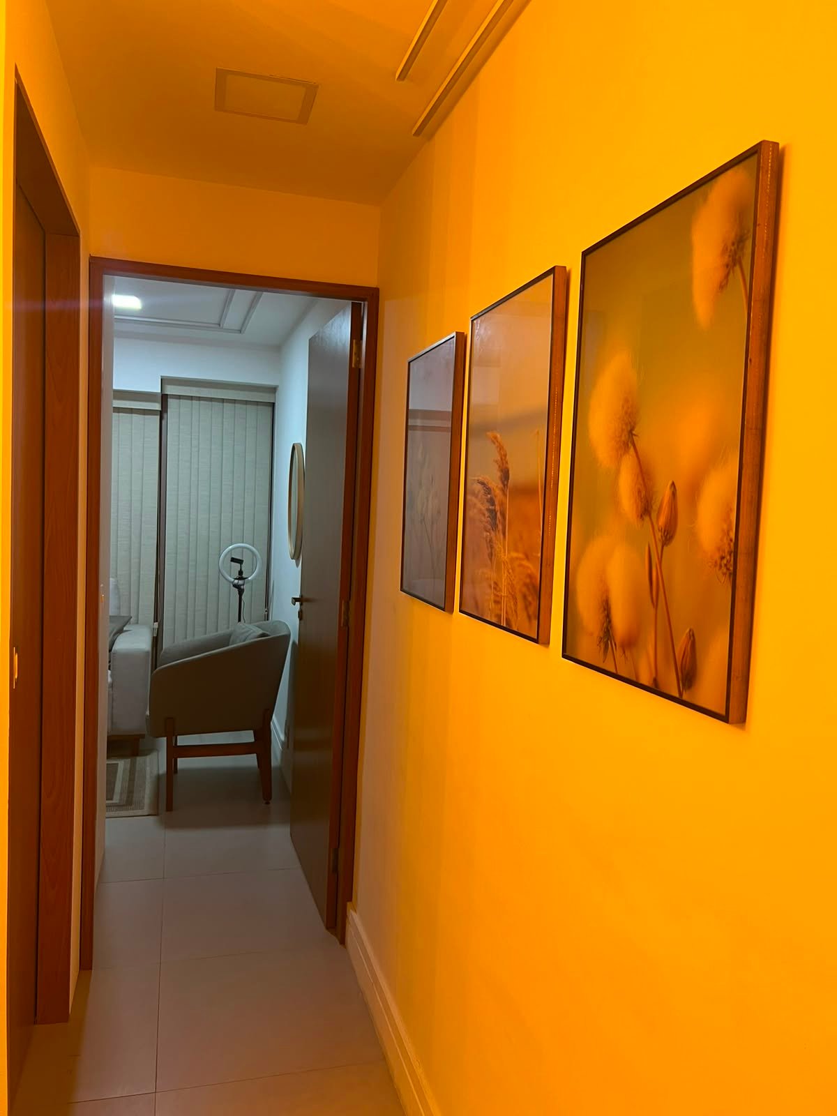 Corredor interno da Ampare Saúde Integrativa